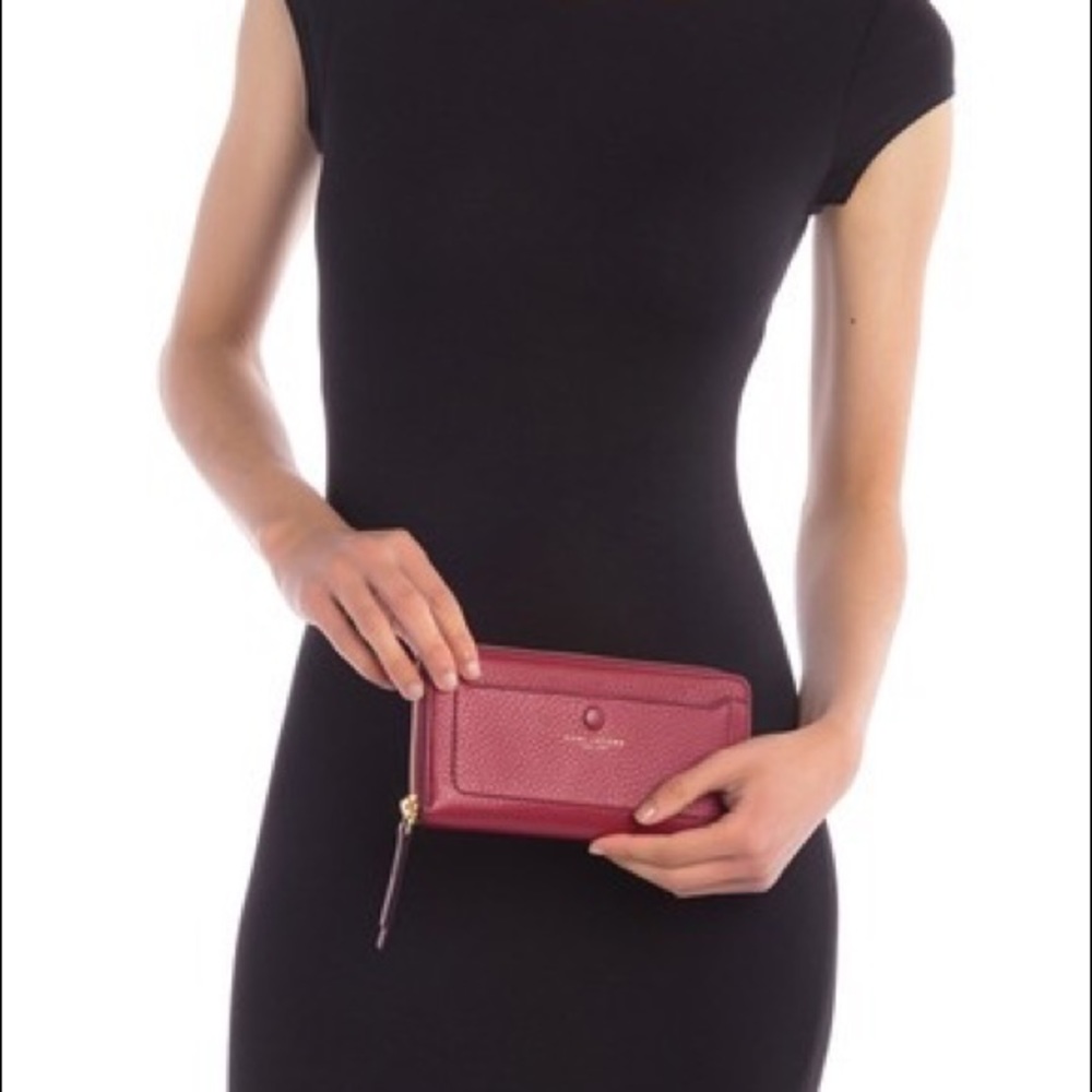 Marc Jacobs Leather Vertical Zip-Around Wallet - Picture 2 of 6